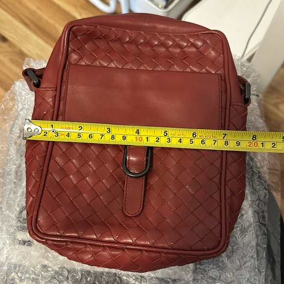 Bottega Veneta red leather crossbody bag - Picture 15 of 16